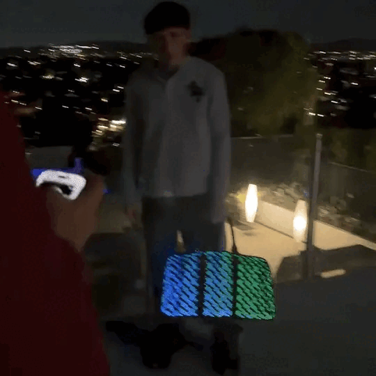 IT LIGHTS UP
